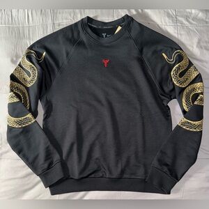 Nike Kobe Bryant Year Of The Mamba Black Red Crewneck Sweatshirt HQ4697-010